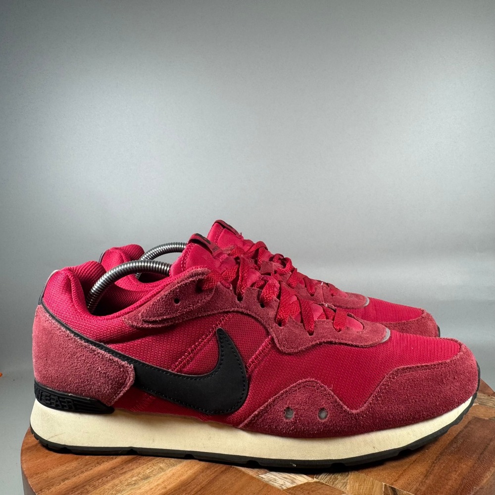 Nike Venture Runner Mens Red Black White Sneakers CK2944-601 Size 11.5